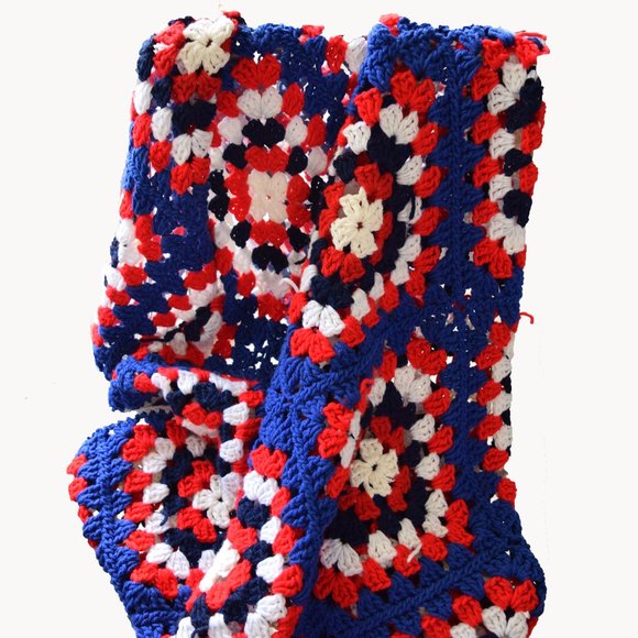 Patriotic Granny Squares Afghan Throw Lap Blanket Handmade Red White Blue Cottag - Picture 9 of 13